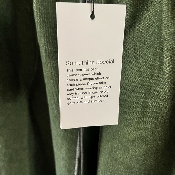 NWT Something Navy Meghan Paperbag Sweatpants - Picture 7 of 7